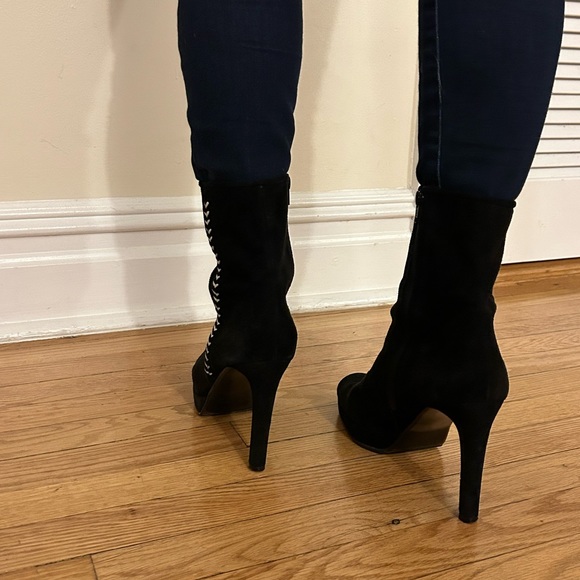 Stuart Weitzman black suede platform bootie, sz 10 - Picture 2 of 5